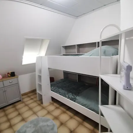 Kerangoues 3 Etoiles セレスタ